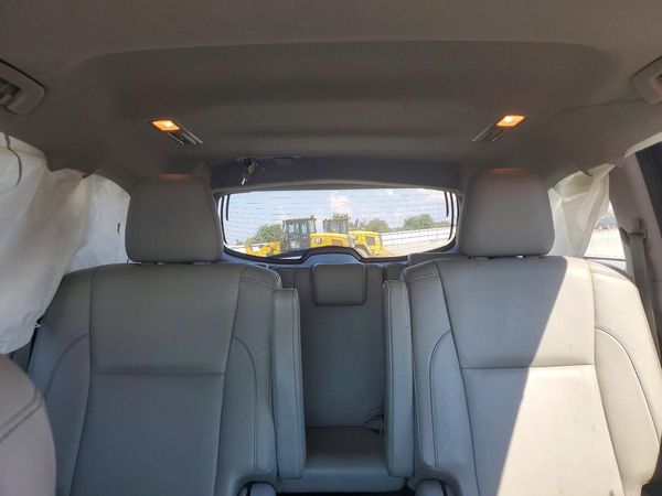 2017 TOYOTA HIGHLANDER