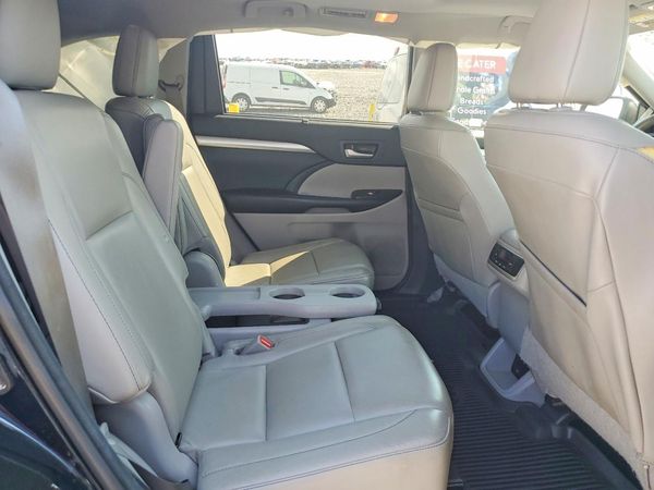 2017 TOYOTA HIGHLANDER