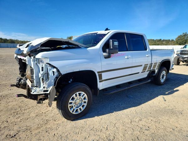 2026 CHEVROLET SILVERADO LT — Front 3/4