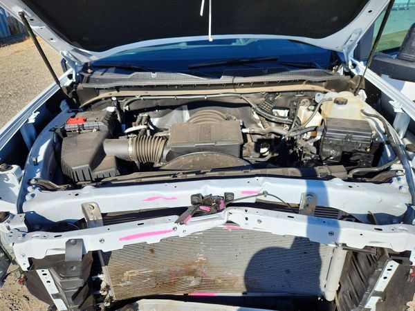 2026 CHEVROLET SILVERADO LT — Engine bay