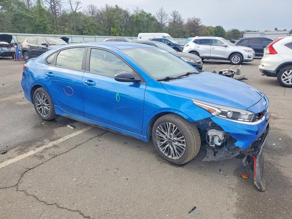 2022 KIA FORTE