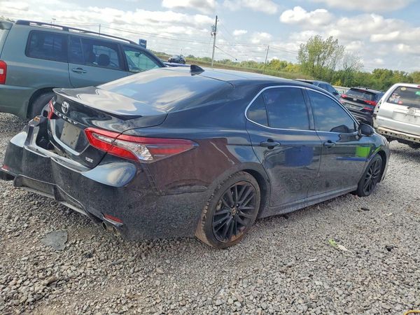 2022 TOYOTA CAMRY