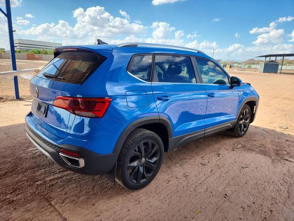 2022 VOLKSWAGEN TAOS