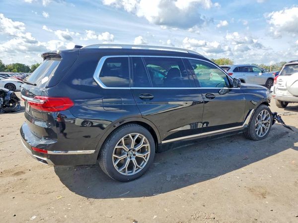 2020 BMW X7