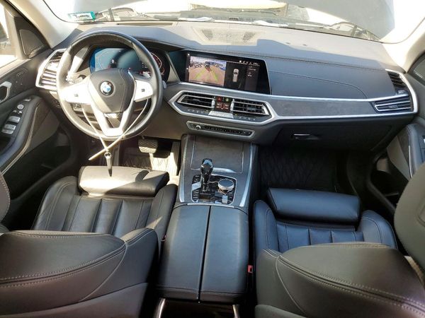 2020 BMW X7