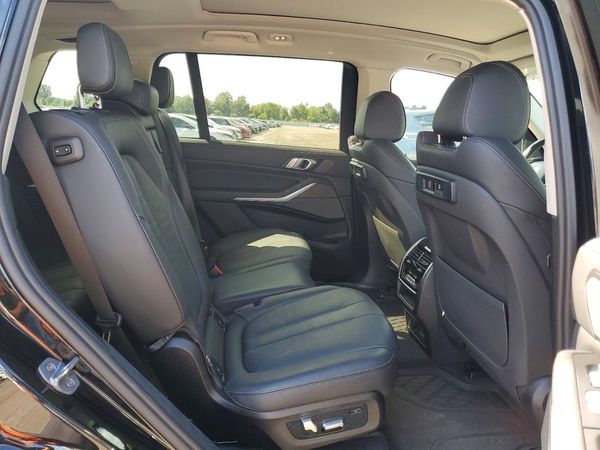 2020 BMW X7