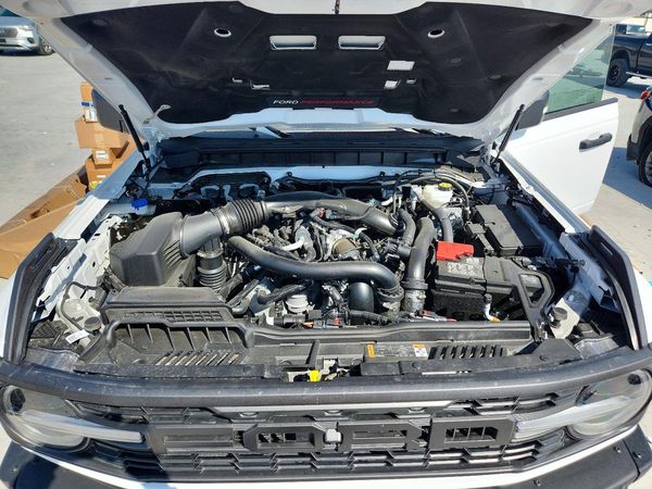2025 FORD BRONCO Raptor — Engine bay