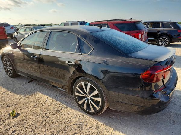 2018 VOLKSWAGEN PASSAT GT