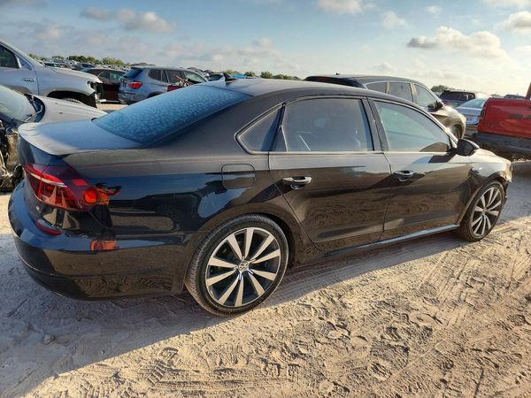 2018 VOLKSWAGEN PASSAT GT