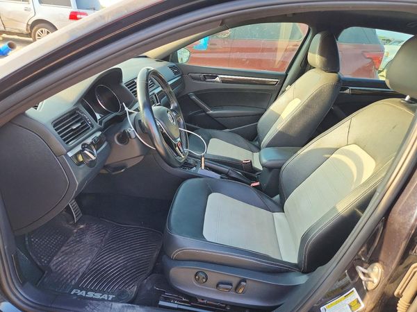 2018 VOLKSWAGEN PASSAT GT