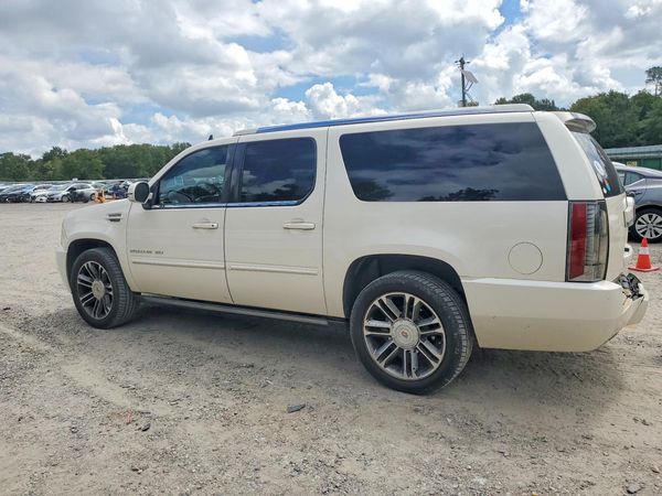 2013 CADILLAC ESCALADE ESV Premium