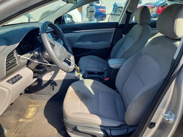 2020 HYUNDAI ELANTRA — DENT