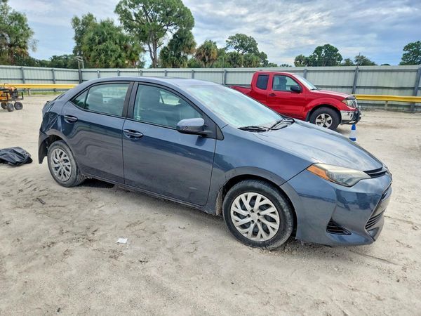 2017 TOYOTA COROLLA