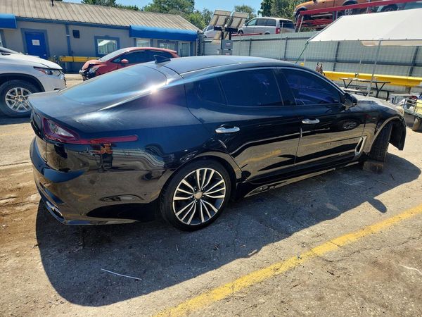 2018 KIA STINGER