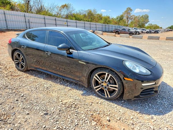 2015 PORSCHE PANAMERA Base (2WD), 4 (4WD)