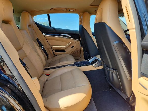2015 PORSCHE PANAMERA Base (2WD), 4 (4WD)