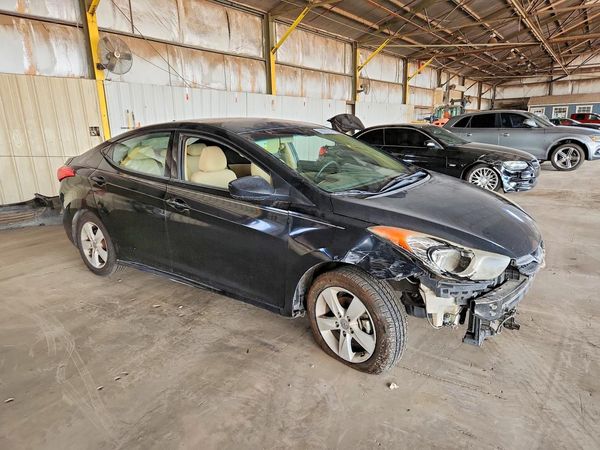 2013 HYUNDAI ELANTRA
