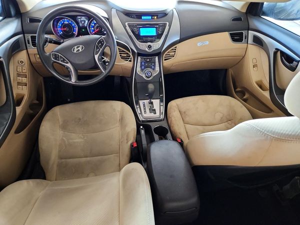 2013 HYUNDAI ELANTRA