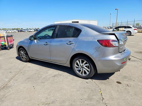 2013 MAZDA 3 Touring/GS