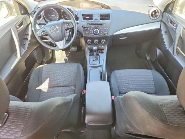 2013 MAZDA 3 Touring/GS