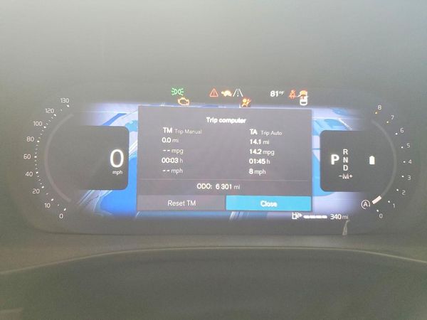 2026 VOLVO XC40 Plus Dark