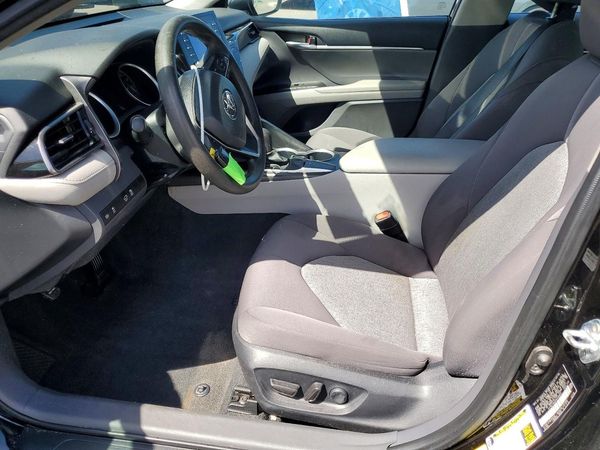 2023 TOYOTA CAMRY LE — DENT