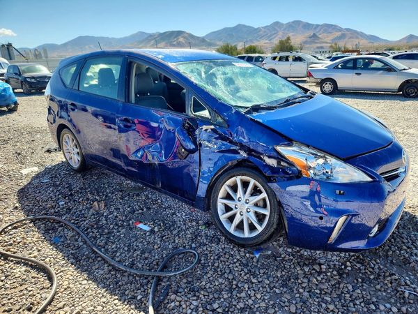 2013 TOYOTA PRIUS