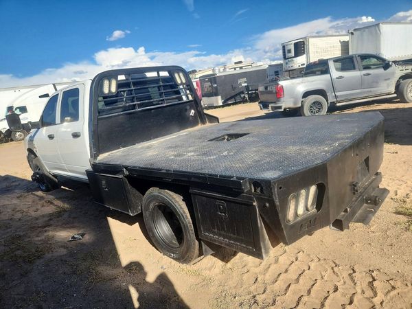 2018 RAM 3500 CREW CAB CHASSIS 4X4
