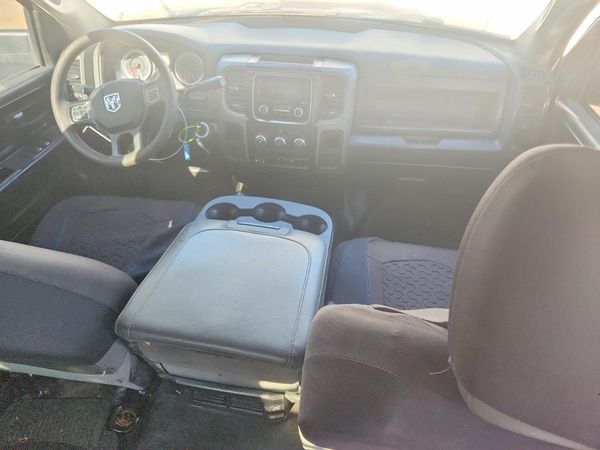 2018 RAM 3500 CREW CAB CHASSIS 4X4
