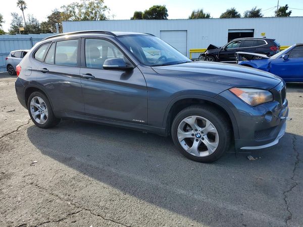 2015 BMW X1 sDrive28i — Passenger 3/4