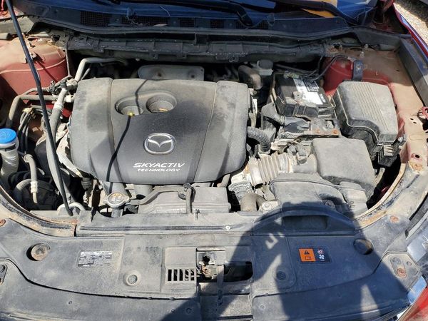 2016 MAZDA CX-5 Touring/GS — Engine bay