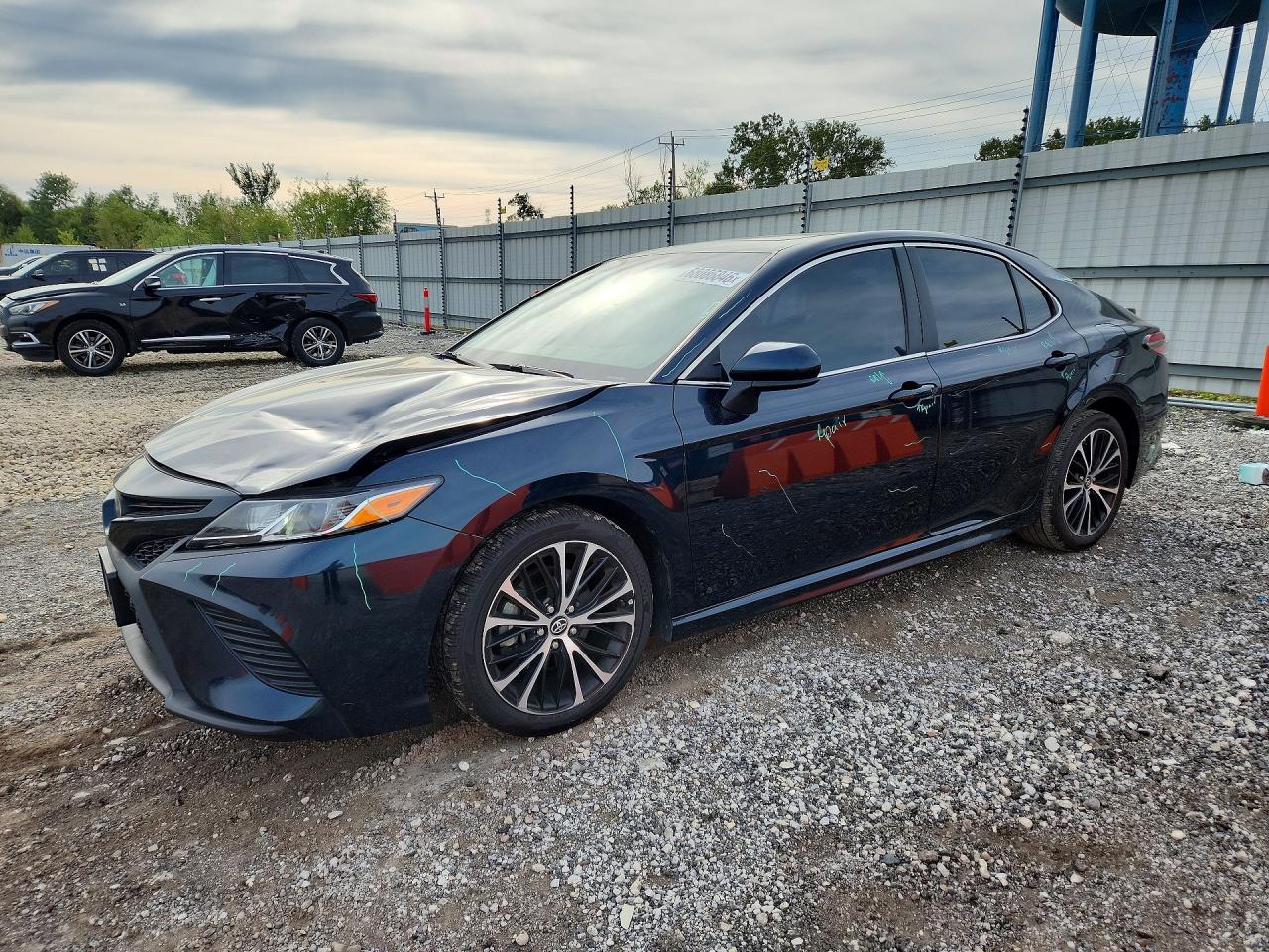 2019 TOYOTA CAMRY