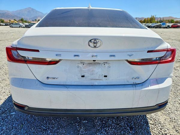 2025 TOYOTA CAMRY