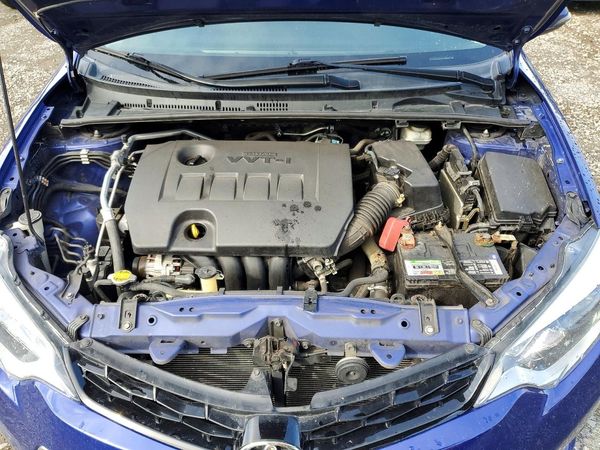 2016 TOYOTA COROLLA