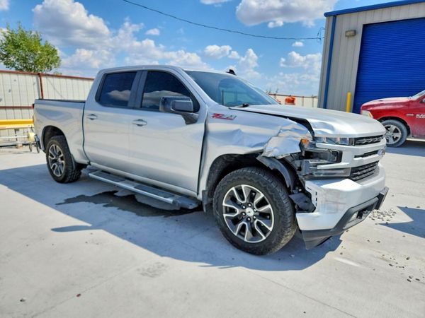 2019 CHEVROLET SILVERADO RST — Passenger 3/4