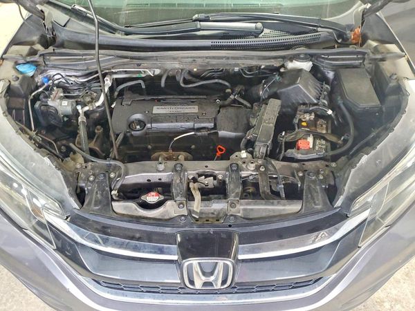 2015 HONDA CRV LX — Engine bay