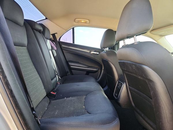 2019 CHRYSLER 300