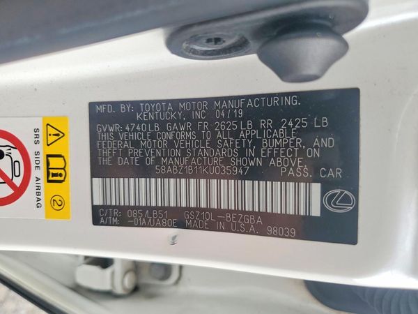 2019 LEXUS ES
