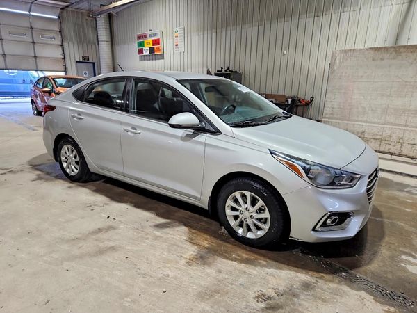 2019 HYUNDAI ACCENT SE and SEL