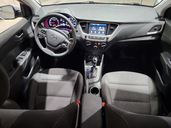 2019 HYUNDAI ACCENT SE and SEL