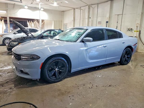 2016 DODGE CHARGER SXT