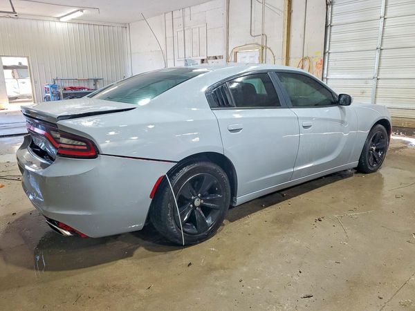 2016 DODGE CHARGER SXT