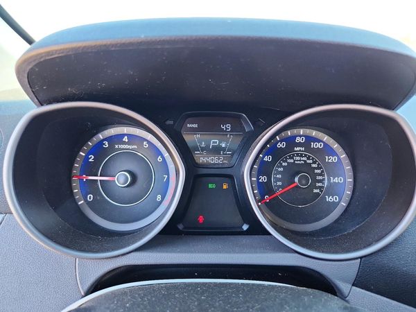2014 HYUNDAI ELANTRA