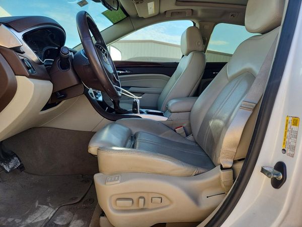 2015 CADILLAC SRX Luxury
