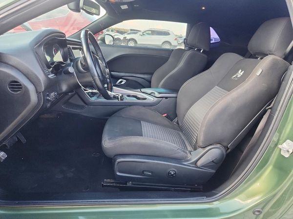 2021 DODGE CHALLENGER — DENT