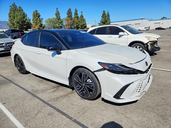 2026 TOYOTA CAMRY