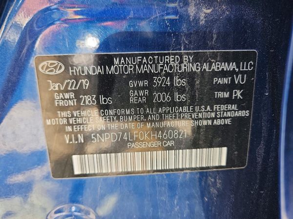 2019 HYUNDAI ELANTRA SE