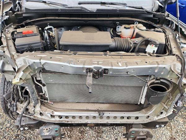 2025 CHEVROLET TAHOE Premier — Engine bay