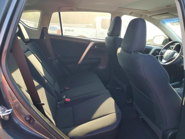 2015 TOYOTA RAV4 XLE (M Grade)