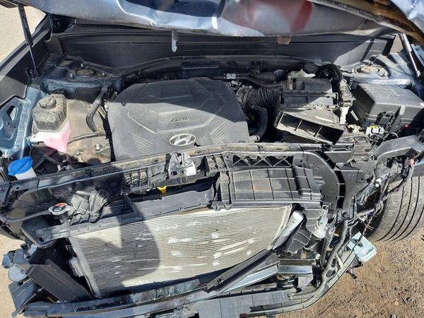 2024 HYUNDAI PALISADE SEL Premium — Engine bay